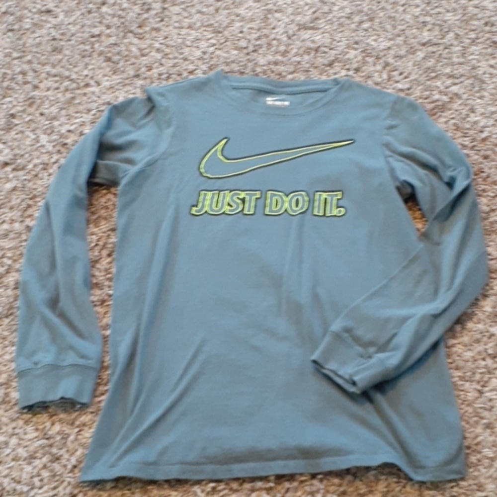 Nike shirt